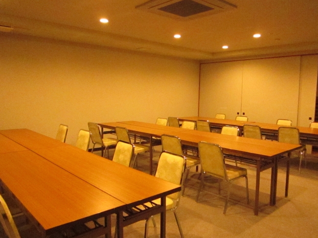 １Ｆ小広間（２４名）